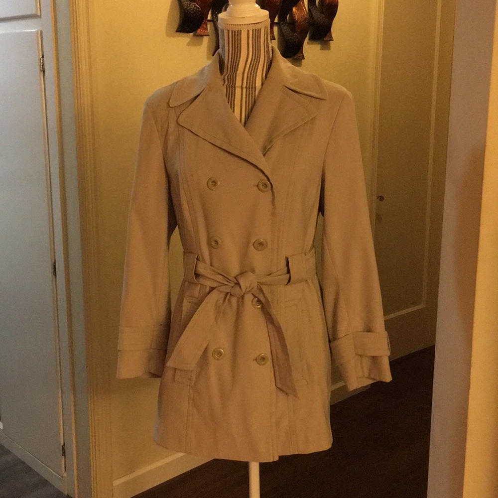 Excellent Spring Coat! Mint Condition! - image 1